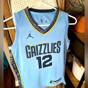 Ja Morant YOUTH Medium Grizzlies Jersey - NEVER WORN - no tags